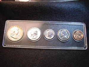 1961 PHILADELPHIA 5 COIN MINT SET ALL BU COINS 90% SILVER!! #5 - Picture 1 of 7
