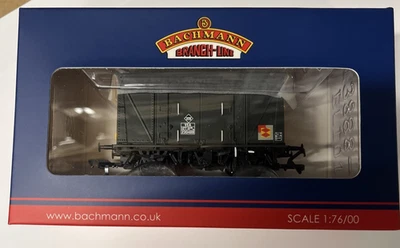 Bachmann 38-882 BR VEA Vanwide BR Railfreight Distribution OO Gauge Wagon - Image 1 of 2