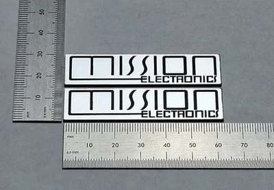 Пара значков с логотипом динамика Mission Electronics сделанная на заказ матовое серебро - Изображение 1 из 3