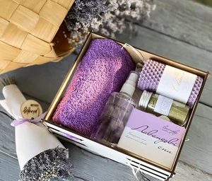 Set Asciugamano Sapone Candele Fiori Cura Lavanda Artigianale Biologico Fatto a Mano - Foto 1 di 2