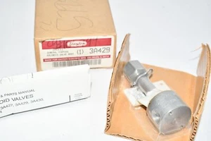 NUEVO DAYTON 3A429 Cuerpo de válvula solenoide: 3 vías, normalmente cerrado, tamaño de tubería de 1/4 pulgada, - Imagen 1 de 4