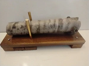 Mineralkernprobe aus Nevada Architekturstück auf einzigartigem Display 14" lang - Bild 1 von 8