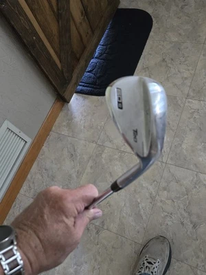 Cuña Mizuno T20 Lob 60 grados para diestros flexión rígida Foto 1 de 3