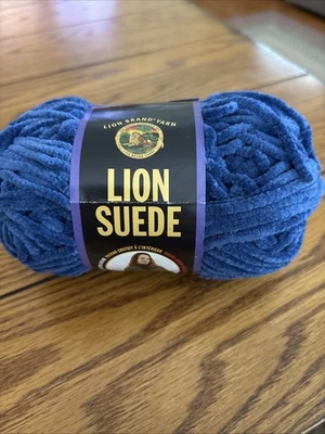 Lion Brand Suede Bulky Yarn Denim 3oz #110 100% Polyester vintage lot #0120H New - Image 1 of 3