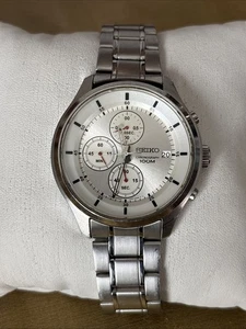 Seiko 43mm Silver Tone Face and Strap Chronograph 100m. funktionstüchtig. - Bild 1 von 9
