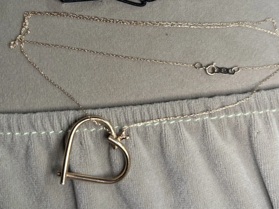 10k Gelbgold Vintage offenes Herz Anhänger Halskette 1,22g 27mm Herz 18" - Bild 1 von 4