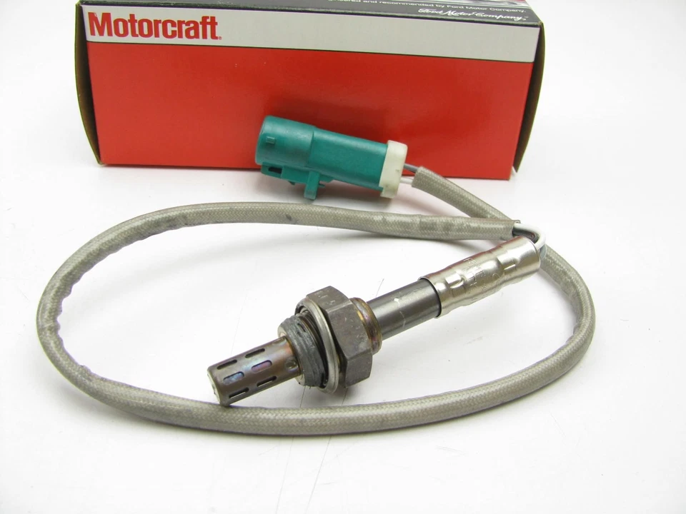 1996-1997 Ford Thunderbird Genuine OEM Motorcraft DY-762 Oxygen O2 Sensor - Image 1 of 4