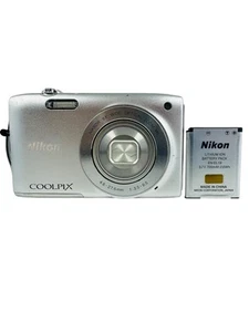Nikon COOLPIX S3300 Silver 16.0MP Digital Camera with Battery T160 - Picture 1 of 7