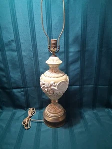 Vintage Capodimonte Cherubs Porcelain Ivory and Gold Lamp  WP446 - Picture 1 of 10