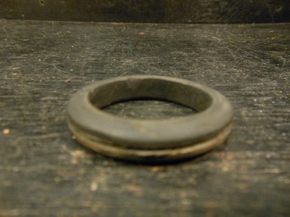 1978 年 YAMAHA XT500E XT 500 E TT500 TT500 头灯桶线衬套 — 第 1/1 张图片