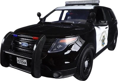 2015 Ford PI Utility Interceptor CHP California Highway Patrol 1/18 by Motormax - Image 1 of 3