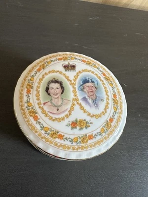 Коробка для безделушек Royal Albert/Doulton Queen Elizabeth II Golden Jubilee - Изображение 1 из 4