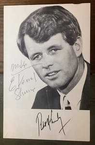 Volante de campaña firmado por Robert Kennedy 1968 por Eunice Kennedy Shriver sin certificado de autenticidad - Imagen 1 de 8