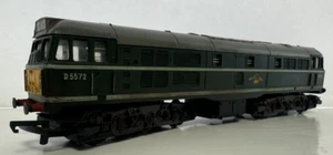 TRIANG R357 Class 31 DIESEL LOCOMOTIVE ‘D5572’ OO Gauge- Weathered - Picture 1 of 8