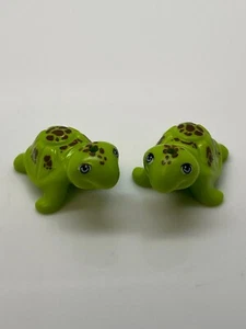 Lego Lot Of 2 Lime Green Turtles With Brown Spots Animals #17 - Picture 1 of 1