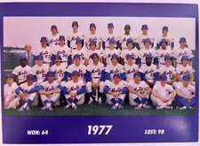 New York Mets Team Photos on 5 X 7postcards (1977-92) with '1992 Mets Yearbook
