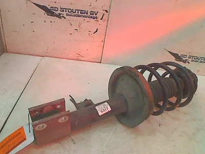 VEERPOOT RECHTS VOOR Peugeot 307 CC (3B) Cabrio 2.0 16V (EW10J4(RFN)) 2004 5317 - Photo 1/3