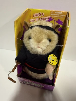 Kung Fu Fighting Hamster Gemmy 2001 Dancing Karate 6" Caja Original De Colección Foto 1 de 4