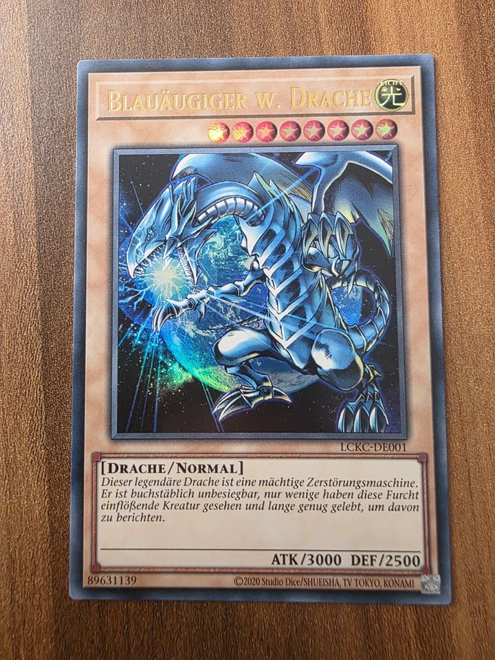 Yu-Gi-Oh! LCKC-DE001 Blauäugiger w. Drache v3 Ultra Rare NM - Bild 1 von 1