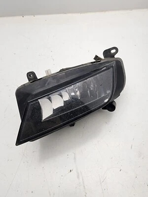 Luz antiniebla derecha pasajero derecho OEM AUDI A4 S4 2013 2014 2015 2016 Foto 1 de 4