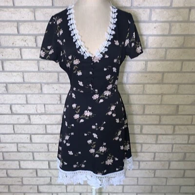 Vestido recto de encaje opaco estampado floral multicolor reciclado Misguided talla 6 roble Foto 1 de 4