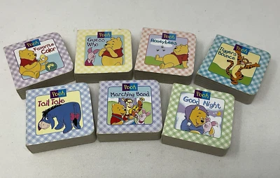 Block Books Lot of 7 Disney WINNIE THE POOH Small Cardboard Picture Books 3"x 3" Foto 1 de 4