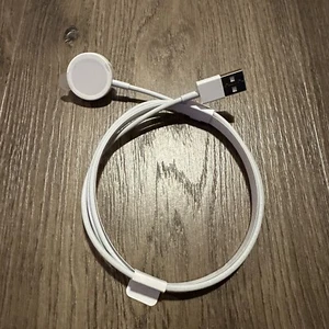Apple Cable USB-A - Cable de Charge Magnétique Apple Watch (1 mètre) - Zdjęcie 1 z 1