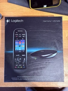 Logitech Harmony Ultimate Home Remote con base, concentrador y emisor IR - en caja - Imagen 1 de 4