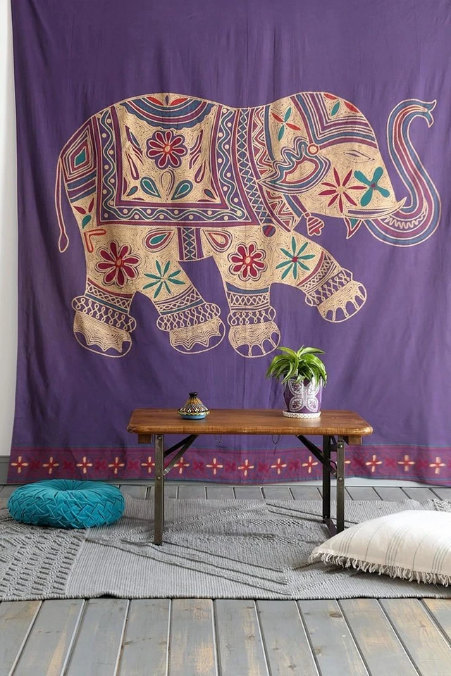 Tapiz de elefante violeta pensamiento mágico Urban Outfitters Foto 1 de 1