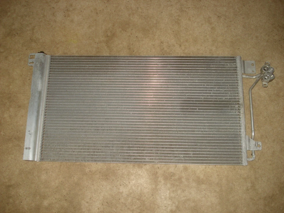 T5 Radiator a/C Cooler Cooling Capacitor VW 7H0820411E - Image 1 of 1