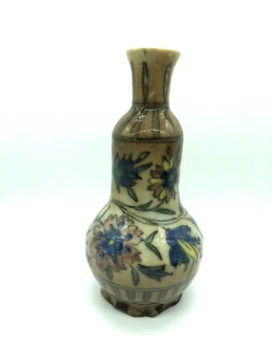 Персидская антикварная фаянсовая ваза каджар изник с цветочным узором из ближневосточной керамики 8 дюймов - Изображение 1 из 4