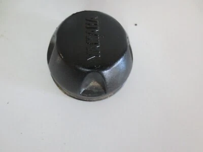 2004 Yamaha Big Bear 400 4wd Used OEM One Wheel Dust Hub Cap Cover - Image 1 of 2