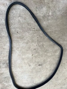 99-05 VW MK4 Jetta Weather Strip Rear Right Inner Door Seal Black 1J5 867 368 G - Picture 1 of 4