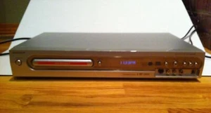 Magnavox MRV660 Progressive-Scan DVD +R/+RW Recorder - Picture 1 of 5