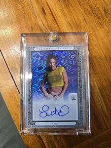 Imagen fotogénica de la WWE 2024 Panini FOTL perfecta remolino Lita automático 12/13 #PP-LTA - Imagen 1 de 2