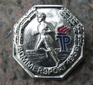 1956 Thalmann Pioneer Organisation Youth Summer Sport Athletics DDR Pin Badge - Picture 1 of 2