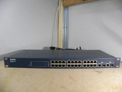 ZyXEL ES-1124 24 Ports Ethernet switch- NETWORKING OFFICE BUSINESS UK # NK - Image 1 of 4