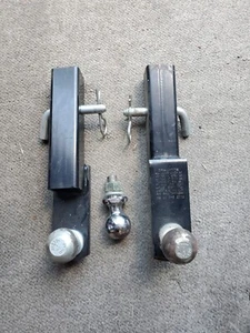  2 Trailer Hitches  With 3 Balls  - Picture 1 of 7