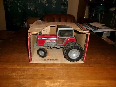 Vintage 1/20 Massey Ferguson 2805 Cab Duals Farm Toy Tractor NIB ! - Image 1 of 3