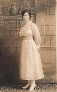RPPC WOMAN IN WHITE W/ CAMEO HIGH TOP SHOES MINNEAPOLIS MN c1920 POSTCARD 100225 - Picture 1 of 2