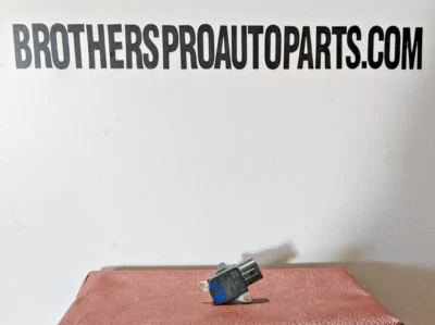 2012 TOYOTA PRIUS C MEDIDOR DE FLUXO DE AR EM MASSA SENSOR MAF DENSO OEM 22204-28010 - Imagem 1 de 4