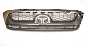 Rejilla de radiador frontal cromada y gris para Toyota Hilux MK6 2.5TD/3.0TD (8/08-7/11) - Imagen 1 de 1