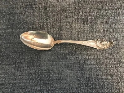 "Antigua cuchara cabeza querubín Watson esterlina 3D 5 3/4"" grabada LEAL (Wisconsin)" Foto 1 de 4