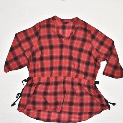 Blusa de mujer Lane Bryant cuello en V manga 3/4 a cuadros poliéster roja talla grande 24 Foto 1 de 4