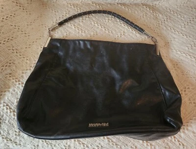 Bolso de Hombro KENNETH COLE REACTION Cuero Sintético Negro, Correa Decorativa.  Foto 1 de 4
