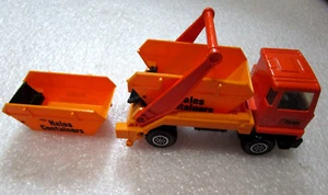 Matchbox 1977 Super Kings K28 Bedford Skip Truck with Extra Hales Containers - Picture 1 of 6