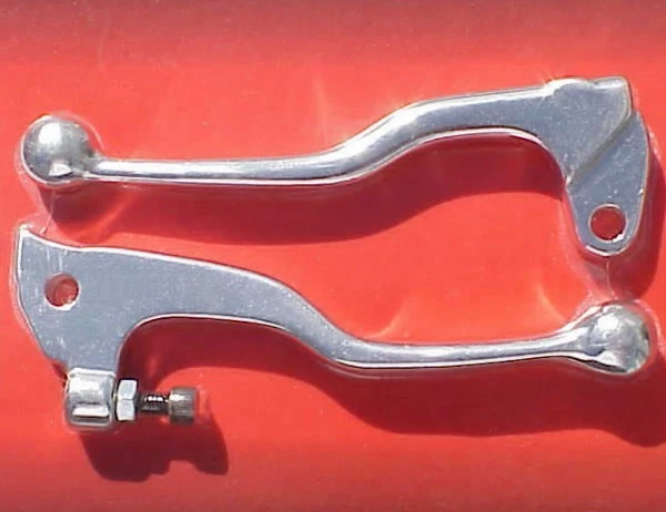 Yamaha YZ80 YZ125 TW200 XT 225 250 XT225 XT250 TTR250 XT350 XT600 TT600 LEVERS - Image 1 of 1