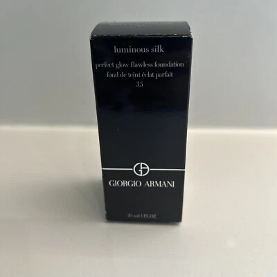 Giorgio Armani Luminous Silk Perfect Glow Flawless Foundation 3.5 Olive 30ml - Image 1 of 4