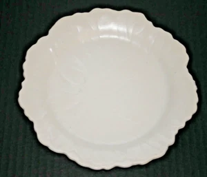 Platos de ensalada Wedgwood Dysart hoja de repollo acabado mate borde festoneado Inglaterra 3 - Imagen 1 de 8