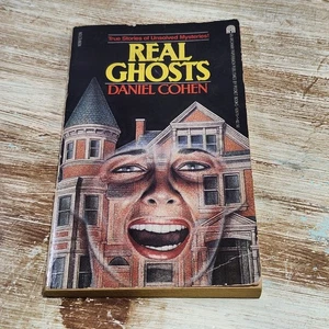 Real Ghosts Daniel Cohen Vintage Paperback 1979 - Picture 1 of 10